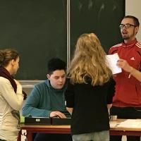 Nichts als Gewalt, Verrat, Betrug und fake news - ein Konflikt kocht hoch