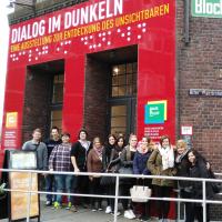 Dialog im Dunkeln