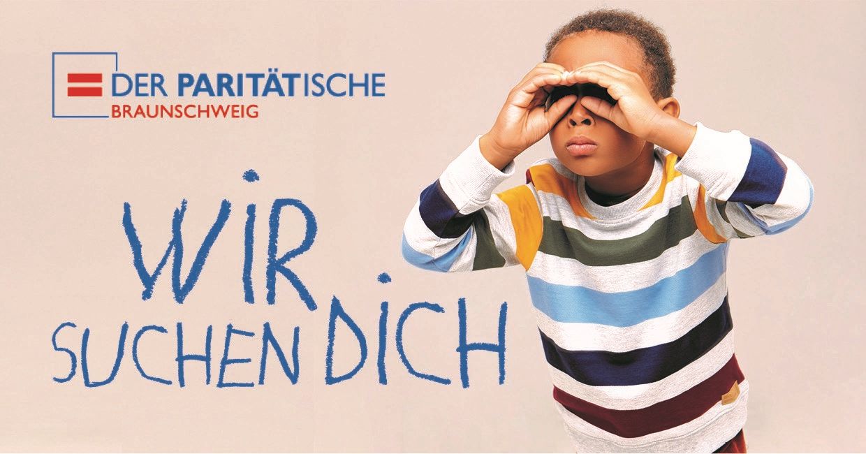 Junge, der in die Ferne schaut mit dem Gedanken "Wir suchen Dich"