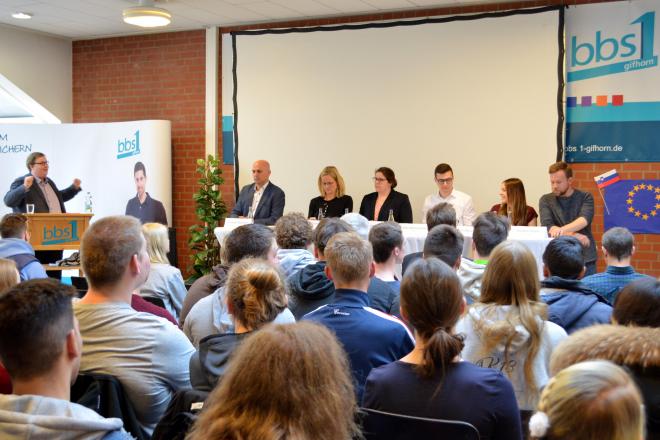 Podiumsdiskussion und Speeddating zur Europawahl