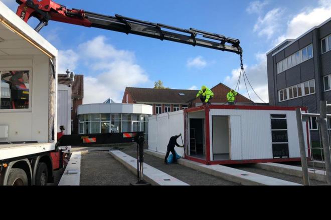 4 neue mobile Klassenräume